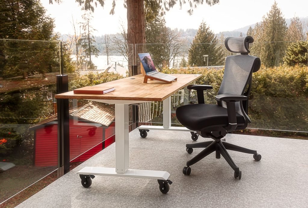 ergonomic chairs for employees, executives, collaborative workspaces, and cafeterias.